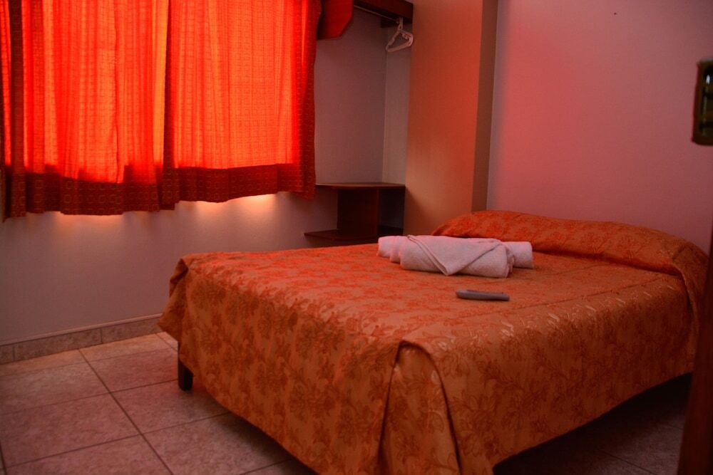 Hotel Jorge Chavez Трухильо Экстерьер фото